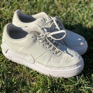 Nike Air Force 1 low top off white size 9.5 W